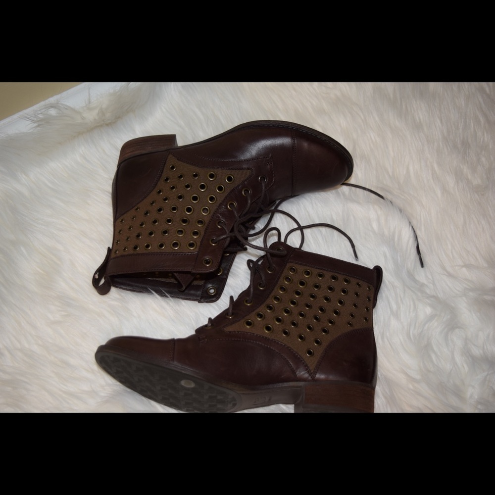 Gianna Bini Cute casual booties